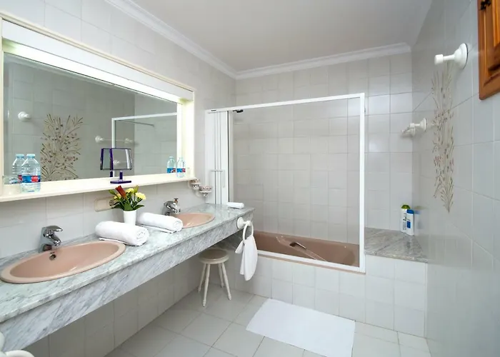 Sa Legitima بيت ضيافة 4*